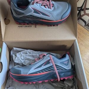 Brand new, comfy fitting Altra shoes